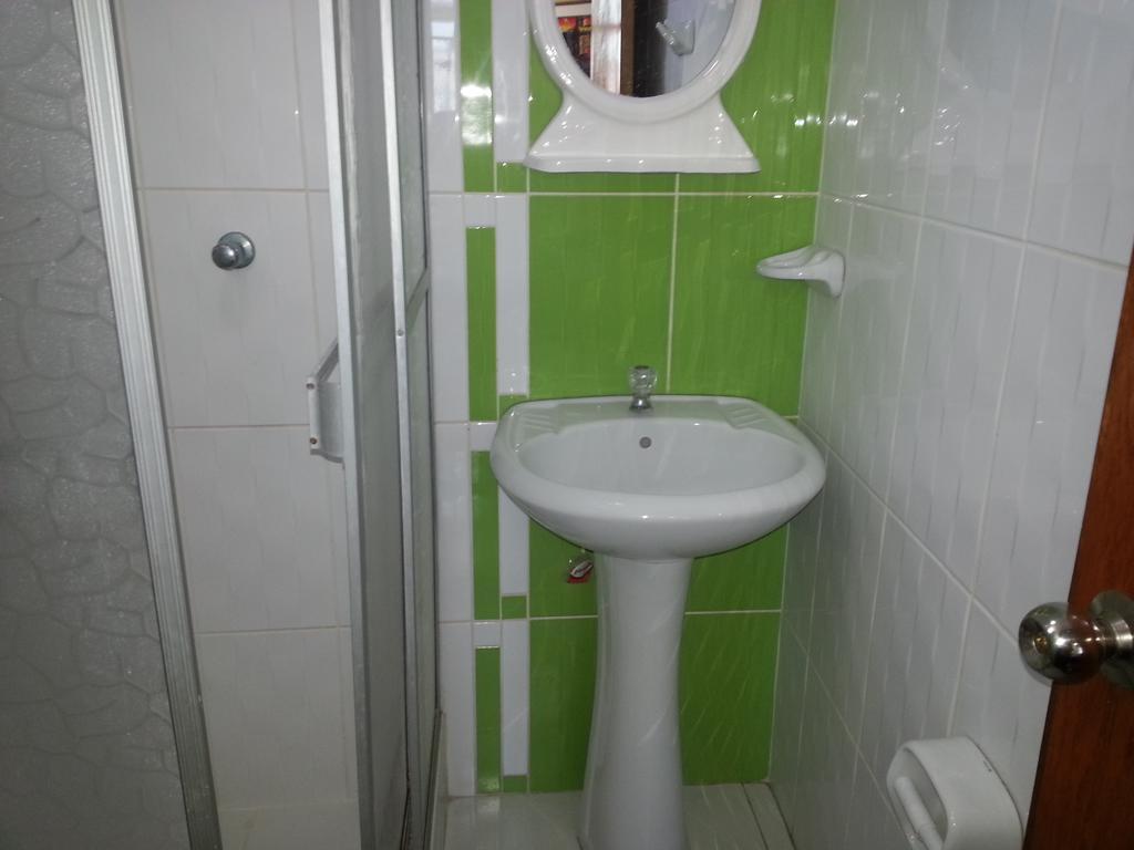 Hostal Puerto Ingles Ilo Kültér fotó